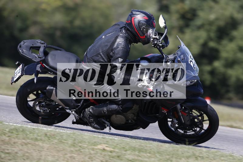 /49 26.08.2025 Cornu Master School ADR/gruen-vert/25